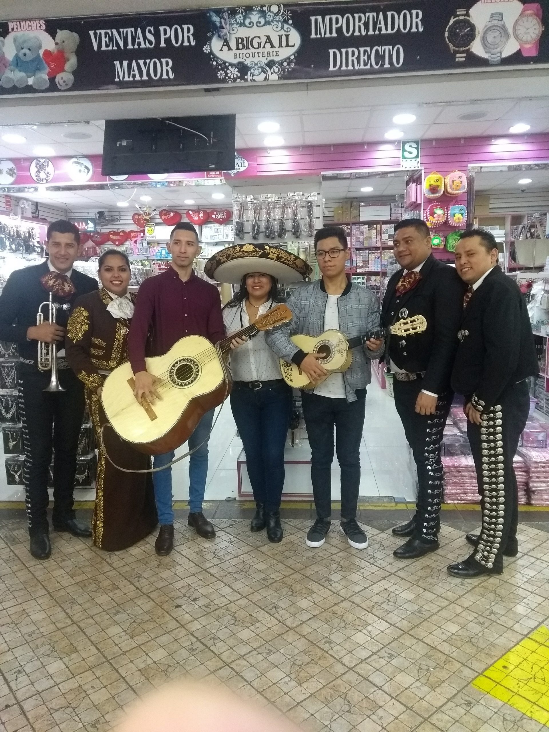 mariachis lima
