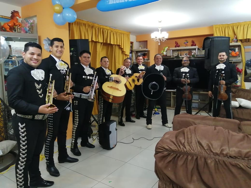 mariachis lima
