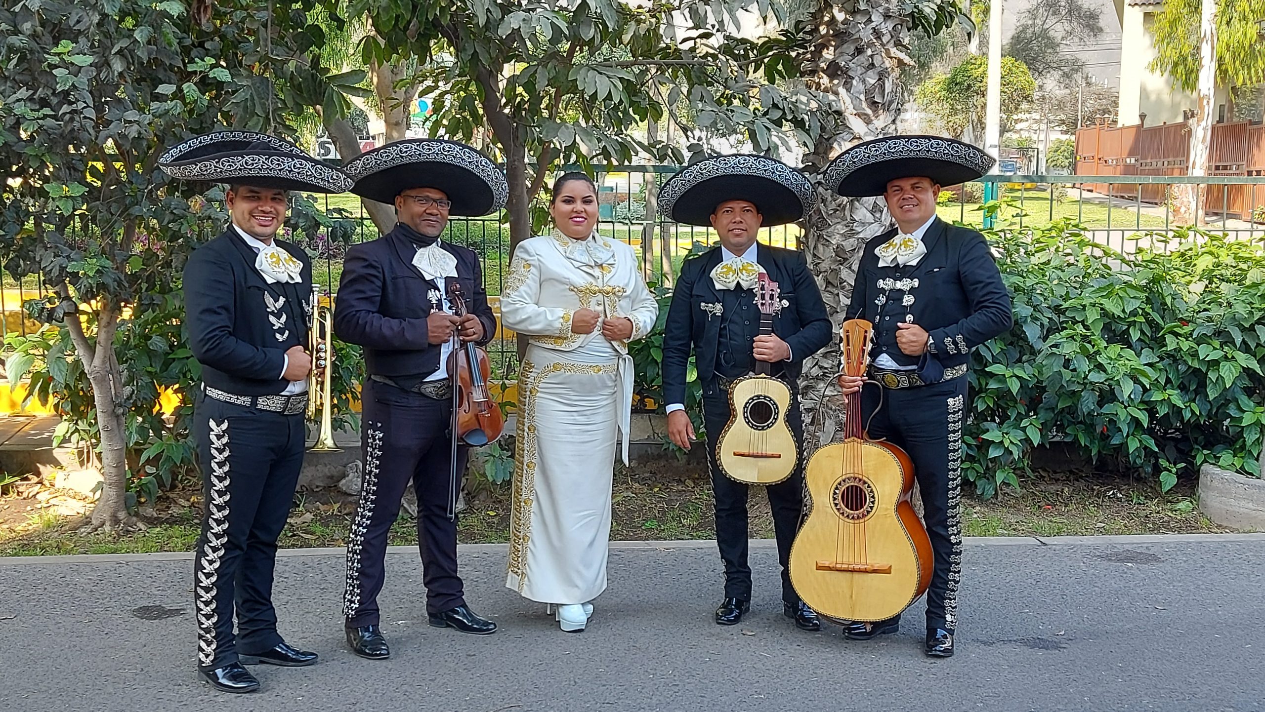 mariachi en lima